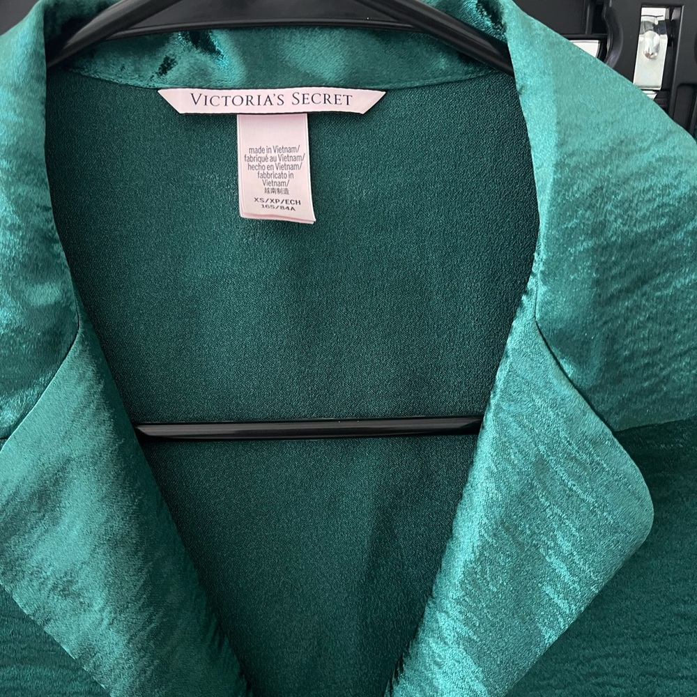 Victoria's Secret Women's Emerald Green pajama set